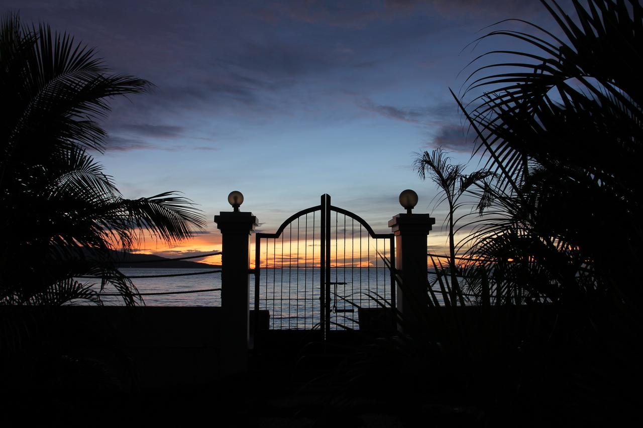 The Wilsons' Shangrila Bed & Breakfast Dumaguete City Bagian luar foto