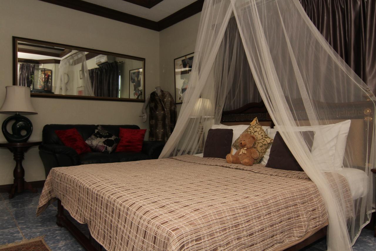 The Wilsons' Shangrila Bed & Breakfast Dumaguete City Bagian luar foto